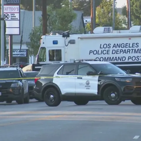 LAPD officer shot near Exposition Park is in stable condition