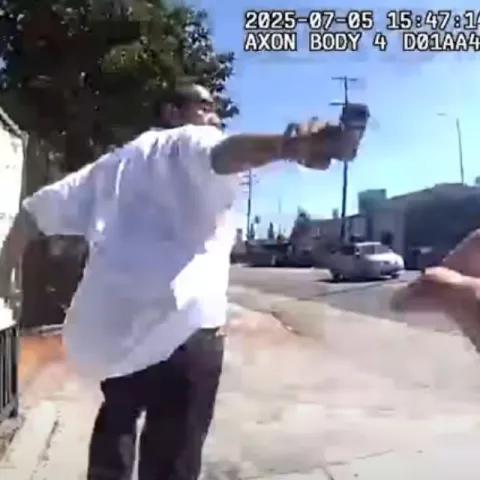 BWC: Man shoots LAPD cop during foot pursuit